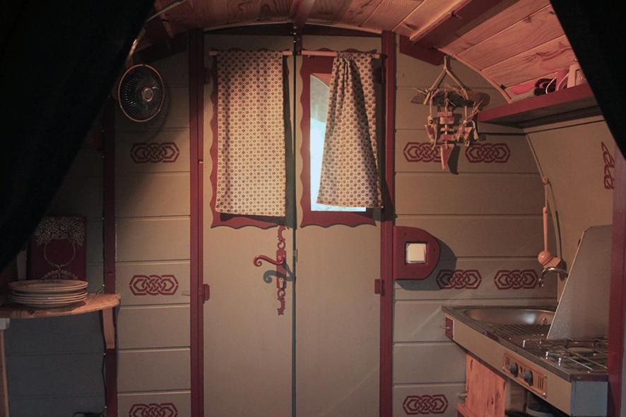 Hotel Roulotte Irlandaise Polly Saint-Vincent-en-Bresse Esterno foto